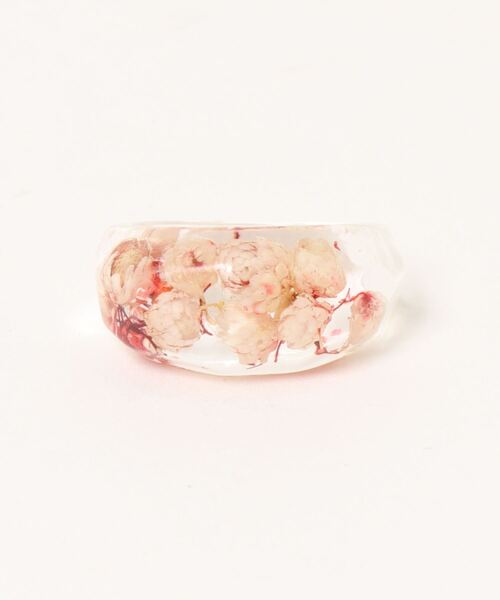 natural couture（ナチュラルクチュール）の「ニュアンスフラワーリング（リング・レディース・アイボリー/ピンク・FREE）」の2枚目の写真