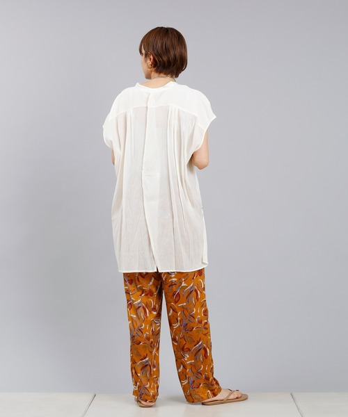 DouDou(ドゥドゥ)の「バックデザインフレンチシャツ(シャツ/ブラウス・レディース・ブラック/オフホワイト/パープル・FREE)」の7枚目の写真