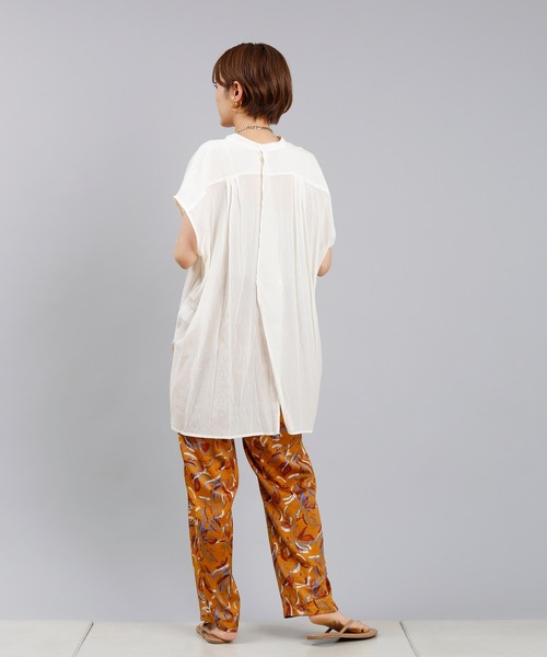 DouDou(ドゥドゥ)の「バックデザインフレンチシャツ(シャツ/ブラウス・レディース・ブラック/オフホワイト/パープル・FREE)」の9枚目の写真