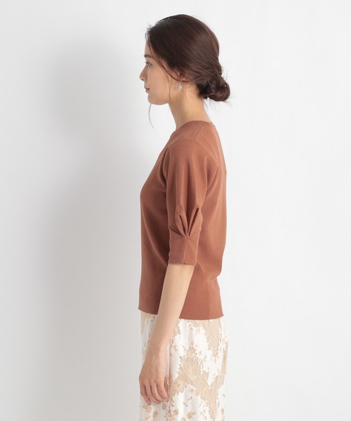 Andemiu（アンデミュウ）の「ソデタックニット954791（ニット/セーター・レディース・オフホワイト/モカ/ブラック/カーキ・FREE）」の7枚目の写真