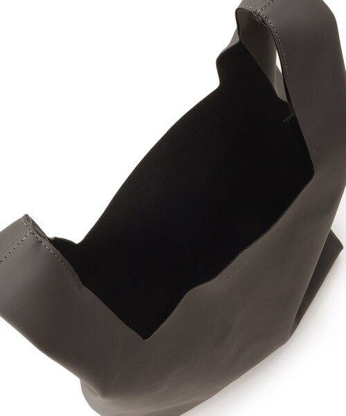 BASECONTROL（ベースコントロール）の「◆レザー/スエードタッチ ワンマイル マルシェバッグ Mサイズ（ショルダーバッグ・メンズ・ブラック/ライトブルー/ベージュ/ダークグレー・99）」の8枚目の写真