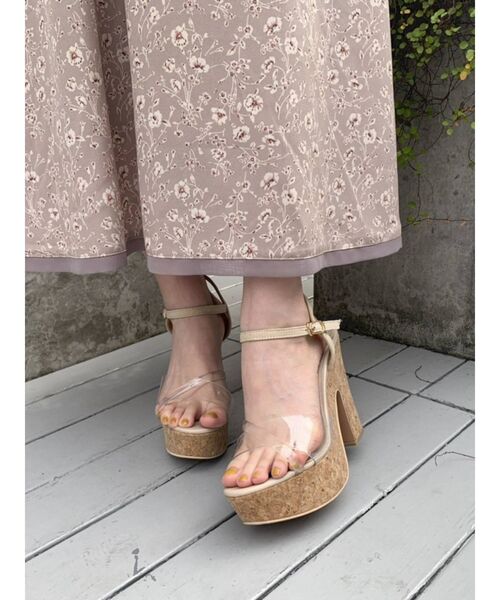 dazzlin（ダズリン）の「クリアストラップコルクヒールサンダル（サンダル・レディース・クリア・SMALL/MEDIUM/LARGE）」の4枚目の写真