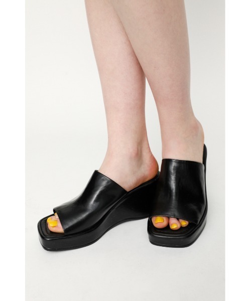 SLY（スライ）の「PLATFORM SQUARE SANDAL プラットフォームスクエア サンダル（サンダル・レディース・ブラック/ライトベージュ/ブラウン・LARGE/MEDIUM/SMALL）」の10枚目の写真