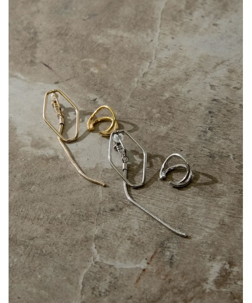 Re:EDIT（リエディ）の「ヘキサゴンモチーフイヤリング×イヤーカフスSET（イヤリング・レディース・シルバー/ゴールド・FREE）」の3枚目の写真