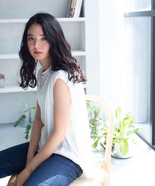 ONEME(ワンム)の「ONEME gather Tank top(Tシャツ/カットソー・レディース・オフホワイト/ネイビー・FREE)」の3枚目の写真