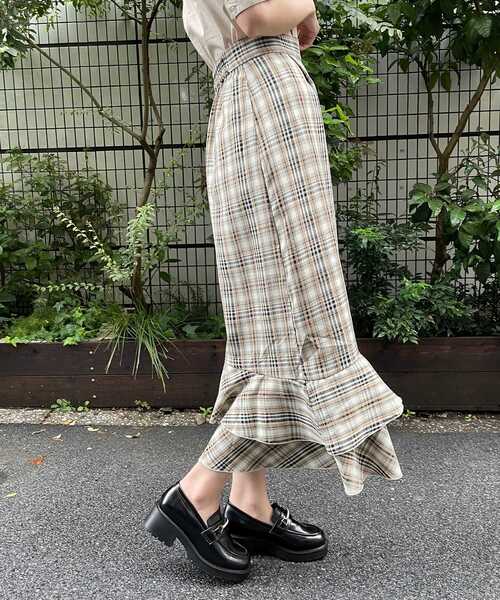 MAJESTIC LEGON（マジェスティックレゴン）の「チェックダブルフレアスカート（スカート・レディース・ベージュ系その他2/ブラウン系その他2/ブルー系その他4・SMALL/MEDIUM）」の14枚目の写真