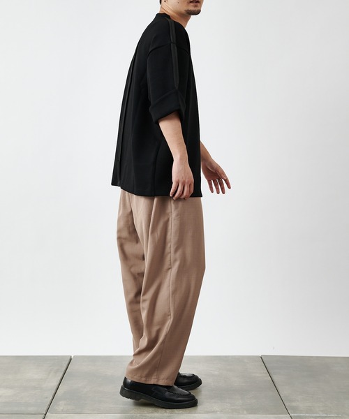 COLONY 2139（コロニートゥーワンスリーナイン）の「ダンボールトロールアップ袖ビッグシルエットTシャツ/インサイドアウト オーバーサイズT※ユニセックス対応（Tシャツ/カットソー・メンズ・ブラック/グレー/カーキ・MEDIUM/LARGE）」の12枚目の写真