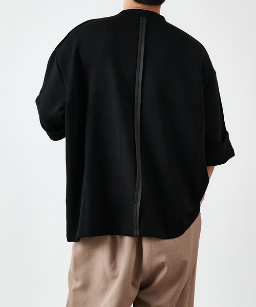 COLONY 2139（コロニートゥーワンスリーナイン）の「ダンボールトロールアップ袖ビッグシルエットTシャツ/インサイドアウト オーバーサイズT※ユニセックス対応（Tシャツ/カットソー・メンズ・ブラック/グレー/カーキ・MEDIUM/LARGE）」の9枚目の写真