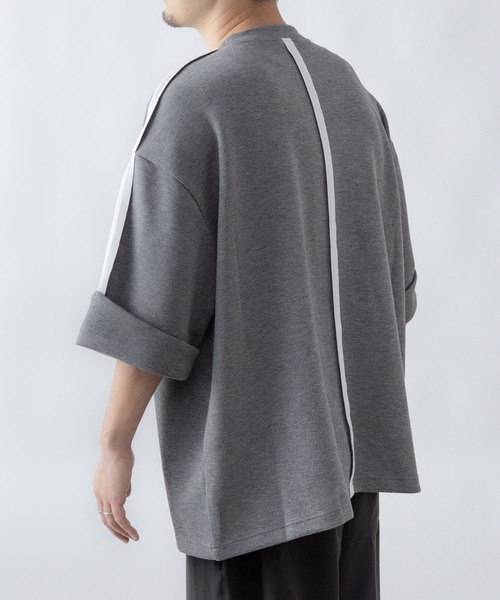 COLONY 2139（コロニートゥーワンスリーナイン）の「ダンボールトロールアップ袖ビッグシルエットTシャツ/インサイドアウト オーバーサイズT※ユニセックス対応（Tシャツ/カットソー・メンズ・ブラック/グレー/カーキ・MEDIUM/LARGE）」の15枚目の写真