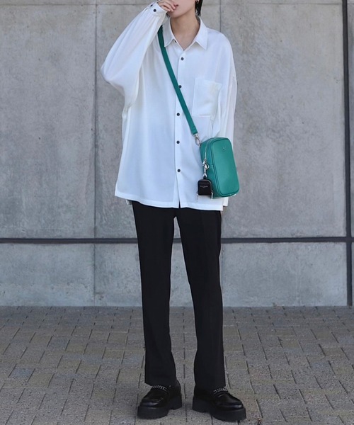 Loose/ルース（ルース）の「オーバル コンパクトショルダーバッグ（ショルダーバッグ・メンズ・ブラック/グレー/グリーン/ブラック系その他・FREE）」の22枚目の写真