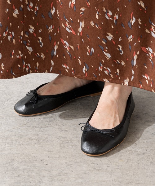 SHENERY（シーナリー）の「COWバレエシューズ（バレエシューズ・レディース・ブラック/ピンク・38/36/37）」の2枚目の写真