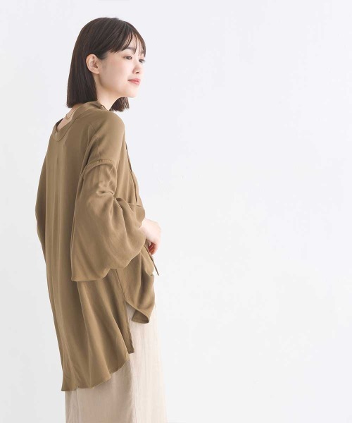 OMNES Supremo(オムネス スプレモ)の「梨地 前後2way袖ボリュームブラウス(シャツ/ブラウス・レディース・ホワイト/ブラック/モカ・FREE)」の15枚目の写真