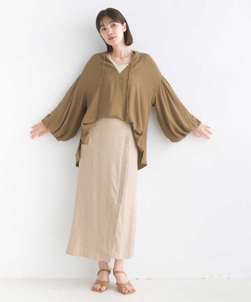OMNES Supremo(オムネス スプレモ)の「梨地 前後2way袖ボリュームブラウス(シャツ/ブラウス・レディース・ホワイト/ブラック/モカ・FREE)」の18枚目の写真
