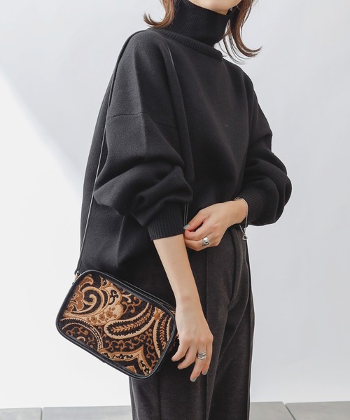 COLONY 2139（コロニートゥーワンスリーナイン）の「リサイクルポリバックボリュームタートルネックプルオーバー(セットアップ可)（ニット/セーター・レディース・ブラック/グリーン/アイボリー/グレイッシュベージュ・FREE）」の3枚目の写真