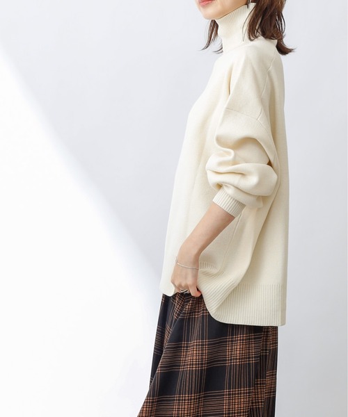 COLONY 2139（コロニートゥーワンスリーナイン）の「リサイクルポリバックボリュームタートルネックプルオーバー(セットアップ可)（ニット/セーター・レディース・ブラック/グリーン/アイボリー/グレイッシュベージュ・FREE）」の17枚目の写真