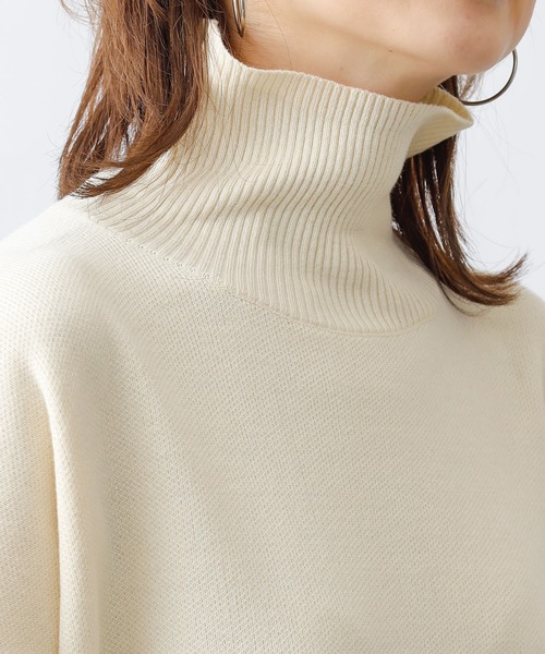 COLONY 2139（コロニートゥーワンスリーナイン）の「リサイクルポリバックボリュームタートルネックプルオーバー(セットアップ可)（ニット/セーター・レディース・ブラック/グリーン/アイボリー/グレイッシュベージュ・FREE）」の11枚目の写真