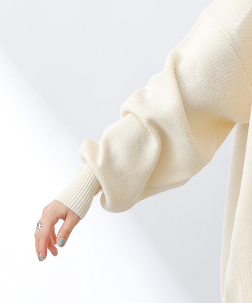 COLONY 2139（コロニートゥーワンスリーナイン）の「リサイクルポリバックボリュームタートルネックプルオーバー(セットアップ可)（ニット/セーター・レディース・ブラック/グリーン/アイボリー/グレイッシュベージュ・FREE）」の12枚目の写真