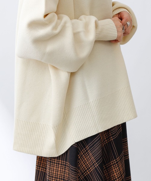 COLONY 2139（コロニートゥーワンスリーナイン）の「リサイクルポリバックボリュームタートルネックプルオーバー(セットアップ可)（ニット/セーター・レディース・ブラック/グリーン/アイボリー/グレイッシュベージュ・FREE）」の13枚目の写真