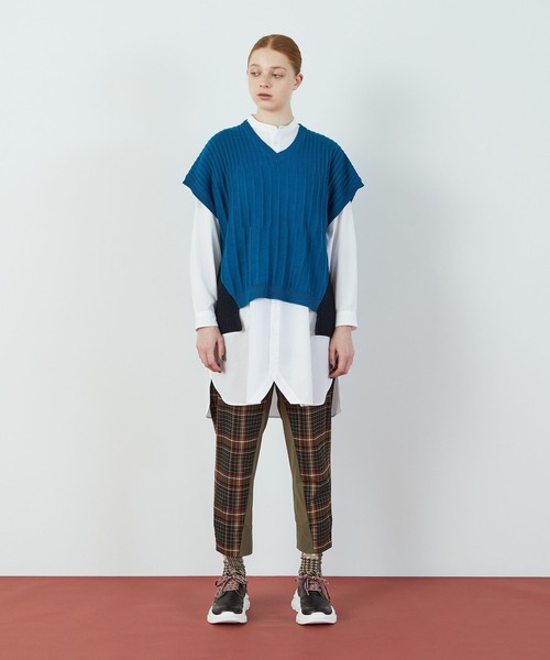 FRAPBOIS（フラボア）の「サイドベスト（ベスト・レディース・ブルー/オフホワイト・1/2）」の4枚目の写真