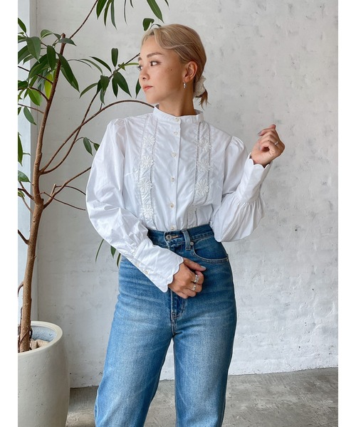 Vicente（ヴィセンテ）の「Flower petal shirt（シャツ/ブラウス・レディース・オフホワイト/ブラック・FREE）」の7枚目の写真