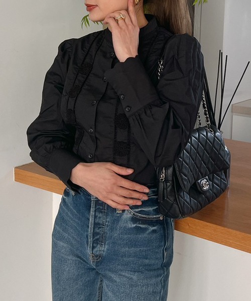 Vicente（ヴィセンテ）の「Flower petal shirt（シャツ/ブラウス・レディース・オフホワイト/ブラック・FREE）」の16枚目の写真