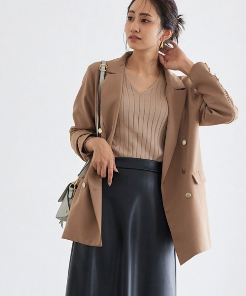 Pierrot（ピエロ）の「ゴールドボタンダブルジャケット（テーラードジャケット・レディース・ネイビー/キャメル・M/L）」の7枚目の写真