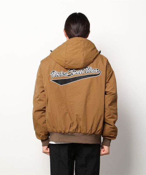 VISION STREET WEAR(ヴィジョンストリートウェア)の「【VISION STREET WEAR/ヴィジョンストリートウェア】中綿ナイロン ワッペン フードブルゾン/ナイロンジャケット(ブルゾン・メンズ・ブラック/パープル/キャメル/グレイッシュブルー・M/L/XL)」の18枚目の写真