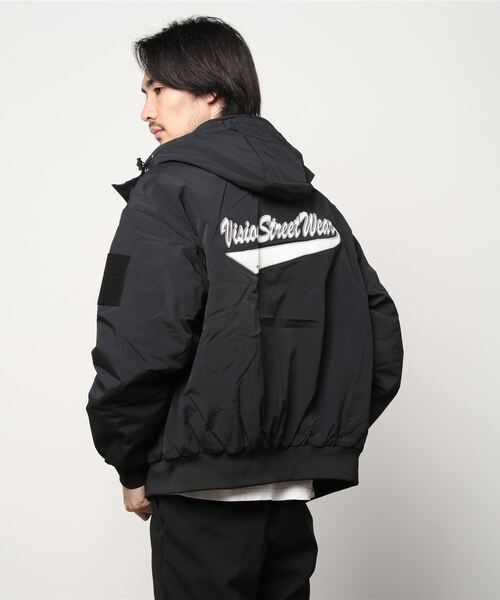 VISION STREET WEAR(ヴィジョンストリートウェア)の「【VISION STREET WEAR/ヴィジョンストリートウェア】中綿ナイロン ワッペン フードブルゾン/ナイロンジャケット(ブルゾン・メンズ・ブラック/パープル/キャメル/グレイッシュブルー・M/L/XL)」の5枚目の写真