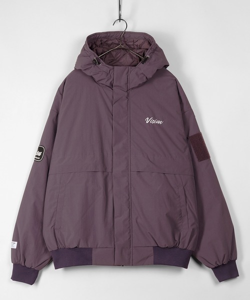 VISION STREET WEAR(ヴィジョンストリートウェア)の「【VISION STREET WEAR/ヴィジョンストリートウェア】中綿ナイロン ワッペン フードブルゾン/ナイロンジャケット(ブルゾン・メンズ・ブラック/パープル/キャメル/グレイッシュブルー・M/L/XL)」の3枚目の写真