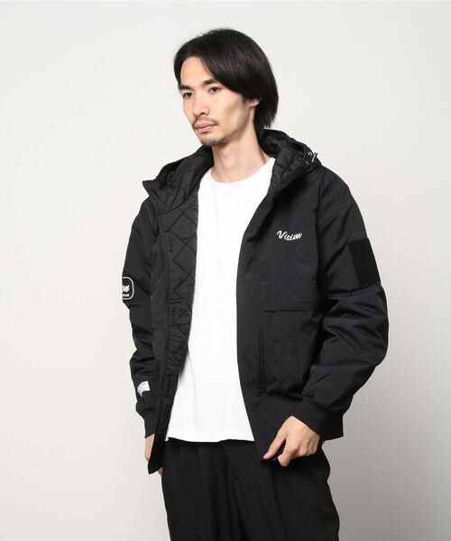 VISION STREET WEAR(ヴィジョンストリートウェア)の「【VISION STREET WEAR/ヴィジョンストリートウェア】中綿ナイロン ワッペン フードブルゾン/ナイロンジャケット(ブルゾン・メンズ・ブラック/パープル/キャメル/グレイッシュブルー・M/L/XL)」の20枚目の写真