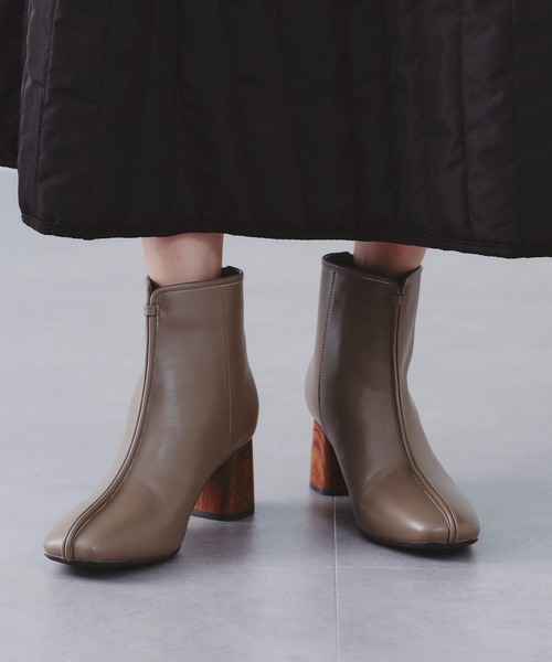 ORiental TRaffic（オリエンタルトラフィック）の「パイピング変形ヒールショートブーツ 11395（ブーツ・レディース・ブラック/グレー/キャメル・LL/3L/SS/S/M/L）」の10枚目の写真