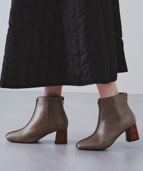 ORiental TRaffic（オリエンタルトラフィック）の「パイピング変形ヒールショートブーツ 11395（ブーツ・レディース・ブラック/グレー/キャメル・LL/3L/SS/S/M/L）」の8枚目の写真