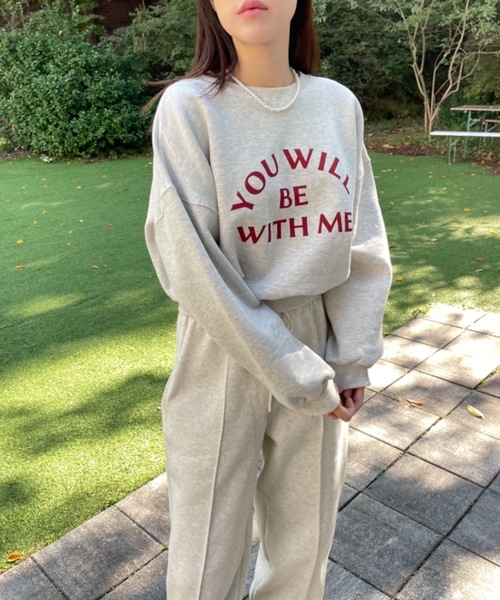 Didot.showroom(ディドット ショールーム)の「" YOU WILL BE WITH ME " mtm / ホリデーロゴプリントショート丈スウェットトレーナー(スウェット・レディース・クリーム/ヘザーグレー/レッド・FREE)」の2枚目の写真