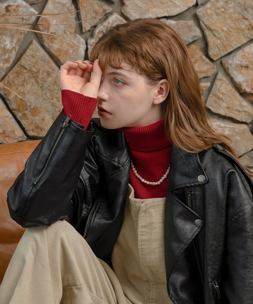 MUHET（ミュエータ）の「リブタートルネックインナー（ニット/セーター・レディース・ブラック/イエロー/アイボリー/ボルドー・SMALL/MEDIUM/LARGE）」の4枚目の写真