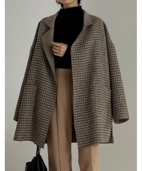 Re:EDIT（リエディ）の「オーバーサイズダブルフェイスチェック柄ミドルコート（チェスターコート・レディース・モカ/ブラック/グレイッシュベージュ/ブラウン・MEDIUM）」の4枚目の写真