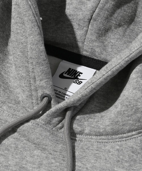 NIKE SB（ナイキエスビー）の「WEB限定 NIKE/ナイキ ナイキ SB アイコン プルオーバー スケートボードパーカー（パーカー・メンズ・グレー/ブラック・SMALL/MEDIUM/X-LARGE/XX-LARGE/LARGE）」の4枚目の写真