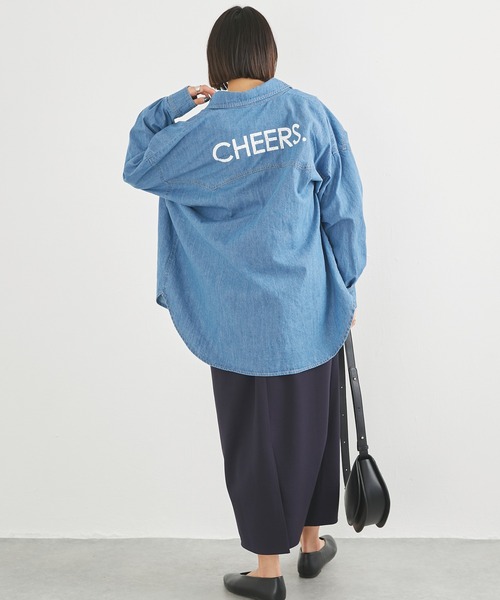 LAVEANGE（ラビアンジェ）の「バックプリントデニムシャツ（シャツ/ブラウス・レディース・ブルー・3L/LL/M/L/4L）」の11枚目の写真