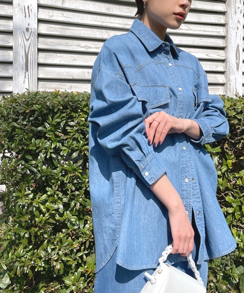 LAVEANGE（ラビアンジェ）の「バックプリントデニムシャツ（シャツ/ブラウス・レディース・ブルー・3L/LL/M/L/4L）」の19枚目の写真