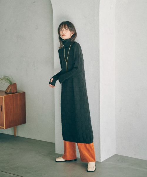MATURED(マチュアード)の「【MATURED/マチュアード】タートルニットロングワンピース(ワンピース・レディース・ホワイト/ブラック・FREE)」の17枚目の写真