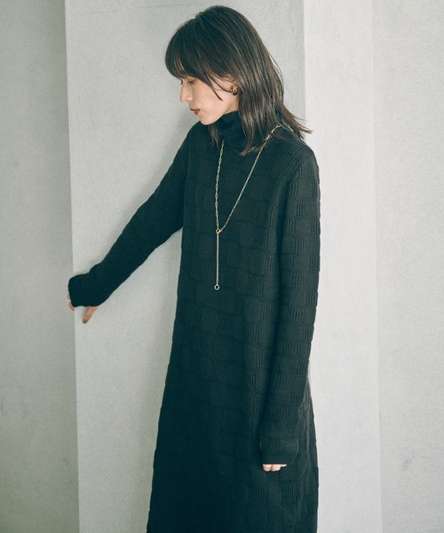 MATURED(マチュアード)の「【MATURED/マチュアード】タートルニットロングワンピース(ワンピース・レディース・ホワイト/ブラック・FREE)」の19枚目の写真