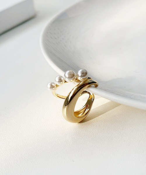 CEMONEMO（セモネモ）の「ダブルライン パール メタル イヤーカフ（イヤーカフ・レディース・ゴールド/シルバー・FREE）」の13枚目の写真