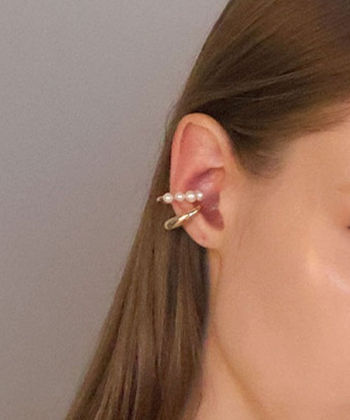 CEMONEMO（セモネモ）の「ダブルライン パール メタル イヤーカフ（イヤーカフ・レディース・ゴールド/シルバー・FREE）」の12枚目の写真