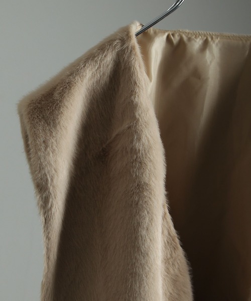 NILWAY（ニルウェイ）の「ノーカラーファーベスト/シャギーベスト（ベスト・レディース・ブラック/ベージュ・MEDIUM/LARGE）」の21枚目の写真