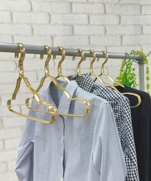 entre square（アントレスクエアー）の「アルミニウムハンガー 6本セット 滑り落ちない さびにくい（ランドリーグッズ・レディース・ピンク/シルバー/ゴールド・ONE SIZE）」の15枚目の写真