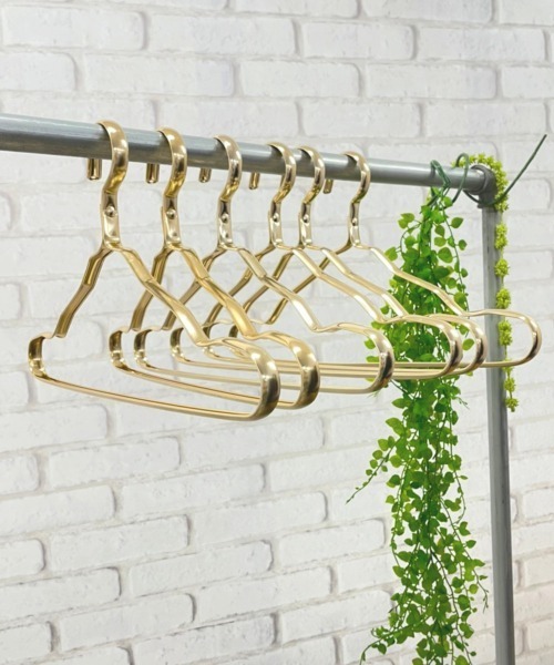 entre square（アントレスクエアー）の「アルミニウムハンガー 6本セット 滑り落ちない さびにくい（ランドリーグッズ・レディース・ピンク/シルバー/ゴールド・ONE SIZE）」の10枚目の写真