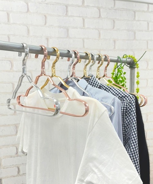 entre square（アントレスクエアー）の「アルミニウムハンガー 6本セット 滑り落ちない さびにくい（ランドリーグッズ・レディース・ピンク/シルバー/ゴールド・ONE SIZE）」の20枚目の写真