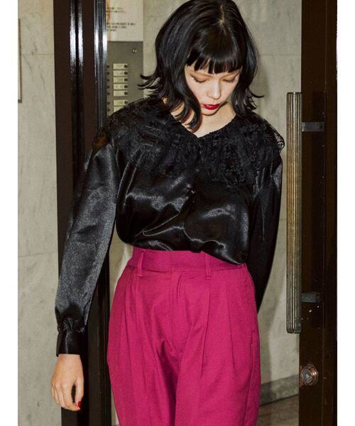 jouetie（ジュエティ）の「ボリュームレースカラーブラウス（シャツ/ブラウス・レディース・ブルー/アイボリー/ブラック・MEDIUM）」の5枚目の写真