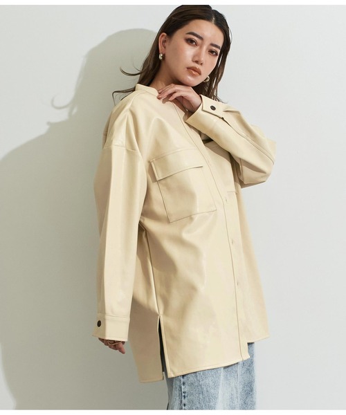 Settimissimo(セッティミッシモ)の「レザータッチスタンドカラーオーバーサイズシャツ(シャツ/ブラウス・レディース・オフホワイト/カーキ・FREE)」の9枚目の写真