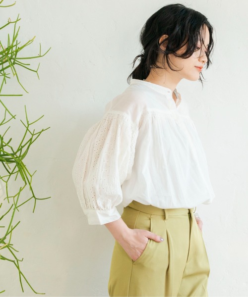 ANGIE（アンジー）の「コットン刺繍レース ボリューム袖ブラウス（シャツ/ブラウス・レディース・イエロー/カーキ/オフホワイト/スミクロ・FREE）」の7枚目の写真