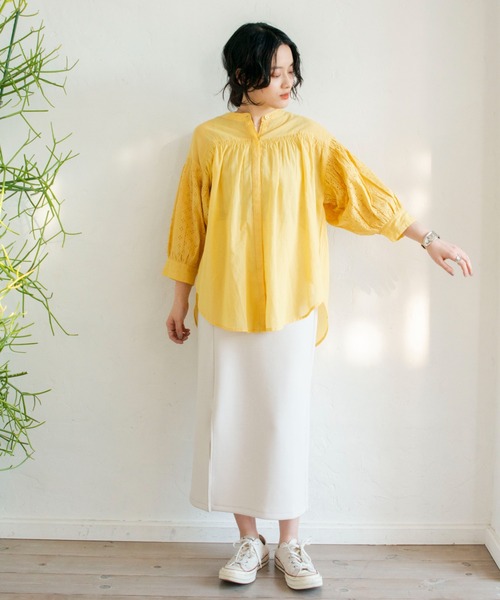 ANGIE（アンジー）の「コットン刺繍レース ボリューム袖ブラウス（シャツ/ブラウス・レディース・イエロー/カーキ/オフホワイト/スミクロ・FREE）」の9枚目の写真